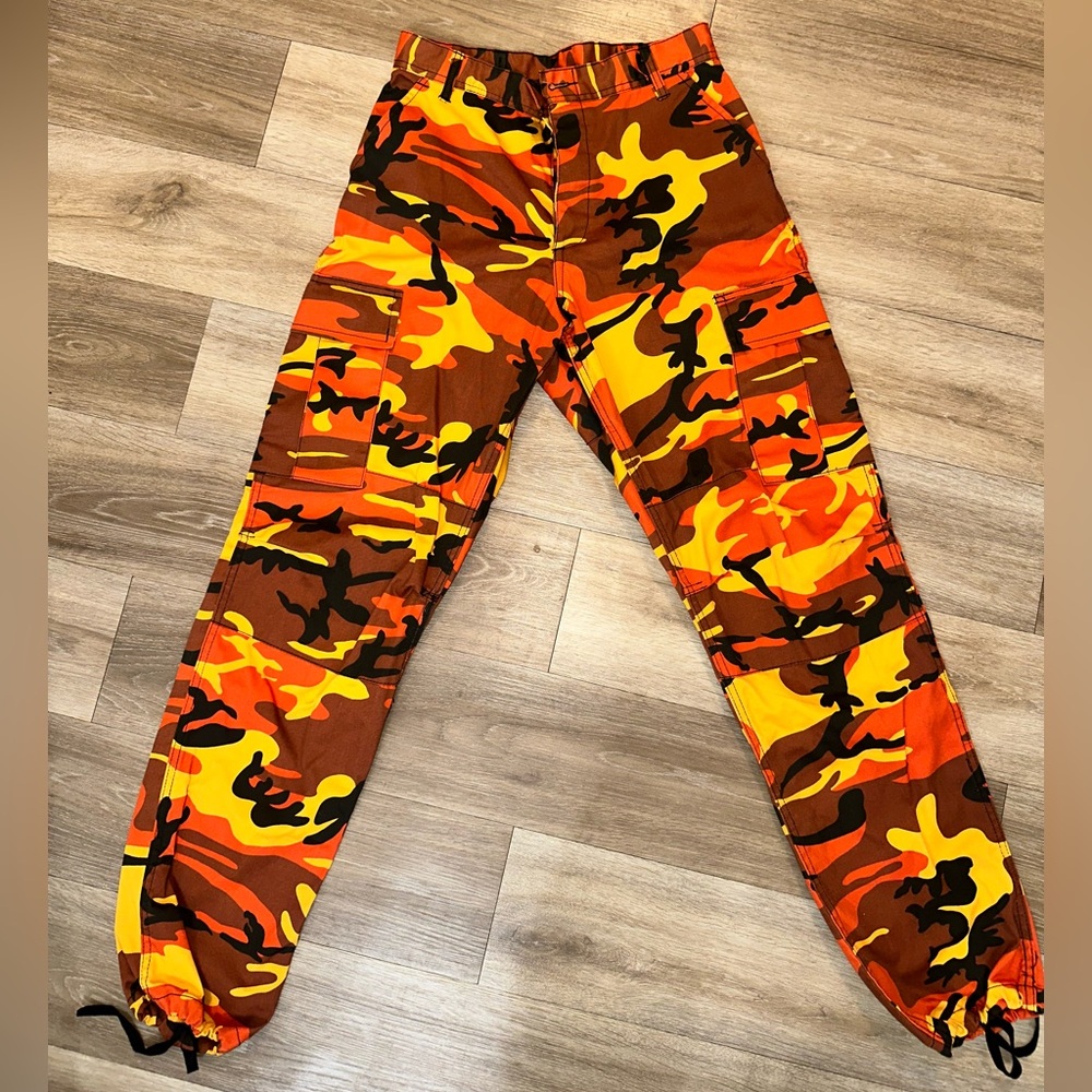 ORANGE CAMO CARGO PANTS